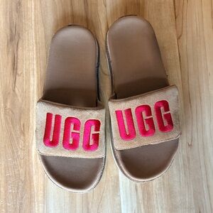 UGG Laton Tan Suede Slides with Bold Red Logo size 8